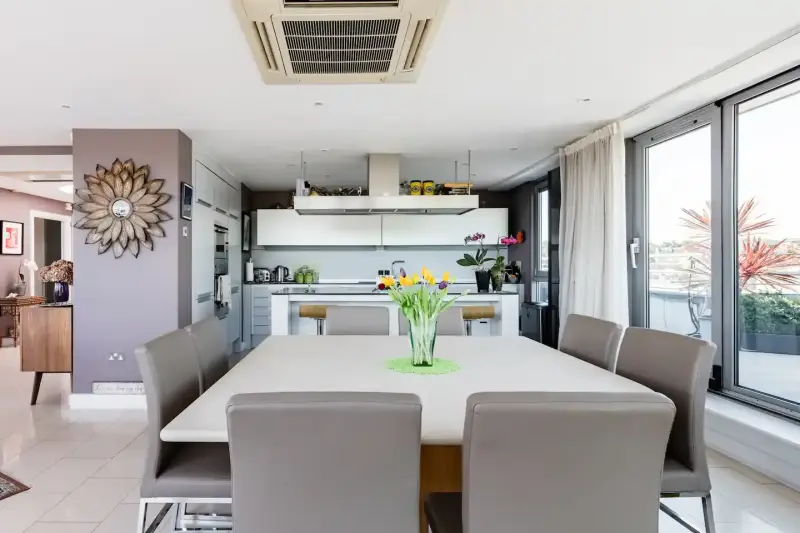 High-rise Penthouse in the Heart of Clerkenwell in Clerkenwell